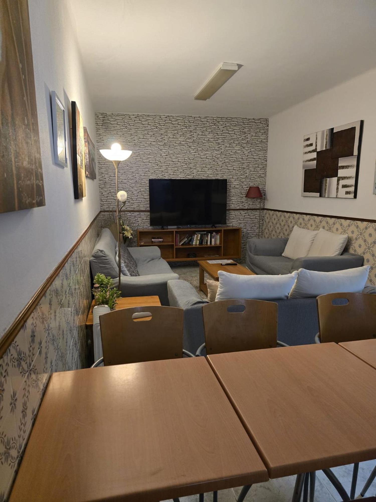 拉哥斯 Sunny House旅舍 外观 照片